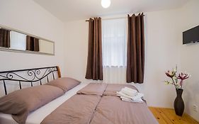 Studio Ztracená 8